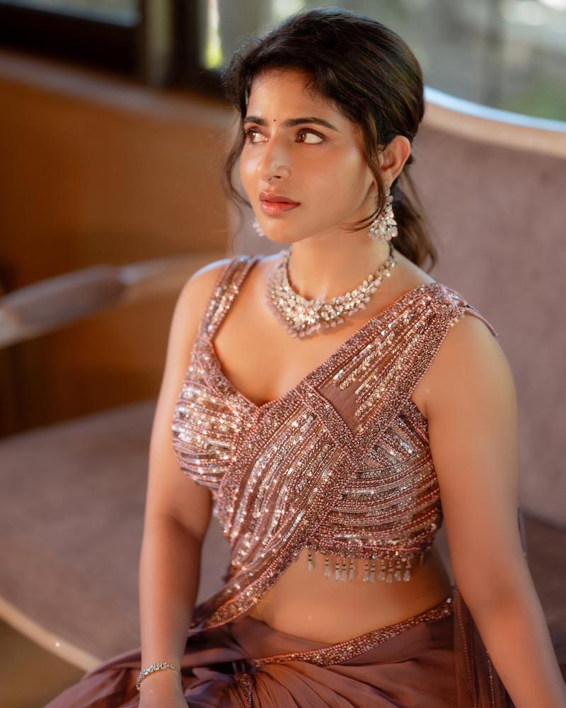 iswarya-menon-hot-photos